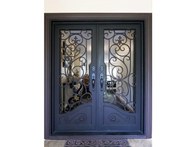Don't miss the UNIQUE OPPORTUNITY to own this beautifully - photo 3