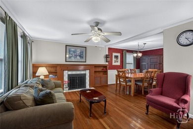 This home is conveniently located Midtown and is move-in ready - photo 4