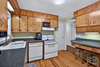 This home is conveniently located Midtown and is move-in ready - photo 8