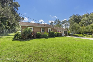 Silver Lake - Putnam County Home Sale Pending in Palatka Florida