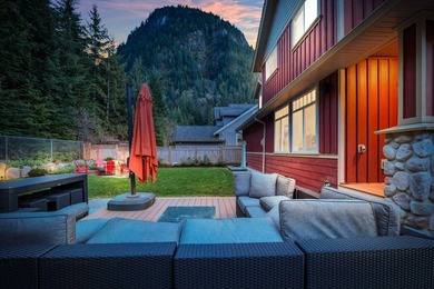 RAVENS PLATEAU exclusive community! Welcome to this bright and - photo 7
