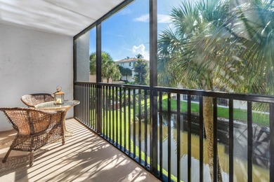 Live the Jupiter beach lifestyle in this charming 1 bed, 1.5 - photo 1
