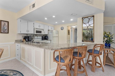 Live the Jupiter beach lifestyle in this charming 1 bed, 1.5 - photo 9