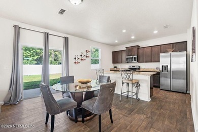 Welcome to this beautifully maintained 4 bedroom, 2.5 bath home - photo 9