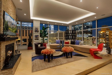 (private lake, pond, coastal) Condo For Sale in New York (Manhattan) New York