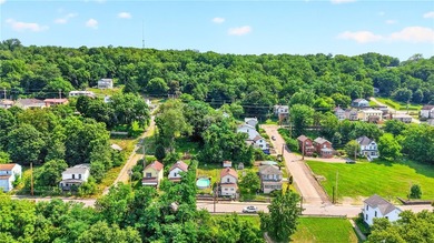 Welcome home to this adorable 2 story home with beautiful river - photo 31