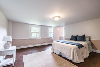 Rarely does a property offer this combination of privacy - photo 38