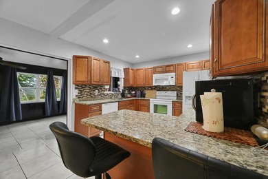 This CBS stucco 3 bedroom, 1.5 bath home offering 1,434 Sq. ft - photo 7