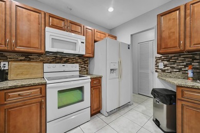 This CBS stucco 3 bedroom, 1.5 bath home offering 1,434 Sq. ft - photo 10