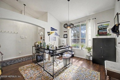 Welcome to Harbor Winds! This spacious and versatile home offers - photo 3