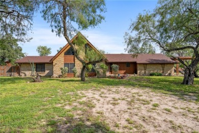 (private lake, pond, creek) Home For Sale in Kingsville Texas