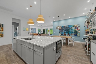 A house with modern finishes and amazing vintage decor combines - photo 11