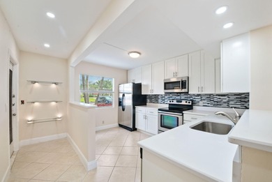 Lake Condo For Sale in Boca Raton, Florida
