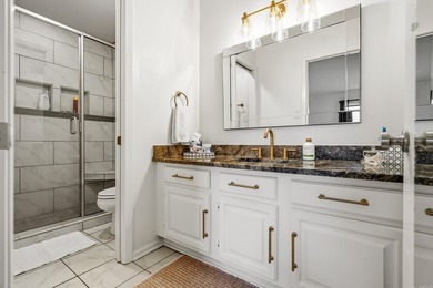 Updated lakefront condo right on the water available just in - photo 18