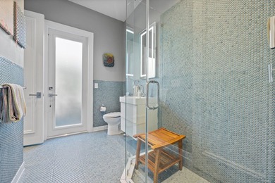 A house with modern finishes and amazing vintage decor combines - photo 19