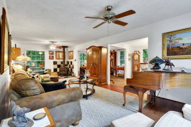 Charming Lake Livingston Retreat on 1.3 Acres - photo 16
