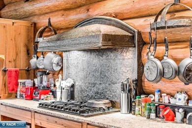 Extraordinary Lake Vermilion legacy estate featuring nearly one - photo 10
