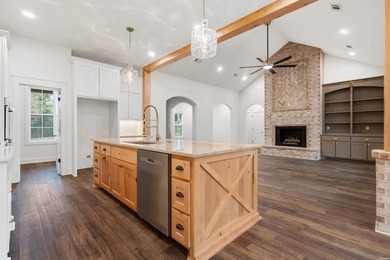 Brand new construction on 1.53 acres with Lake Hamilton access - photo 17