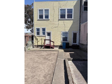 Discover the possibilities with this well-maintained mixed-use - photo 7
