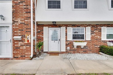 Welcome to a beautifully updated and meticulously maintained - photo 1