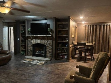 2021 3-bed, 2- bath home with 30x40 metal/spray foam insulated - photo 4