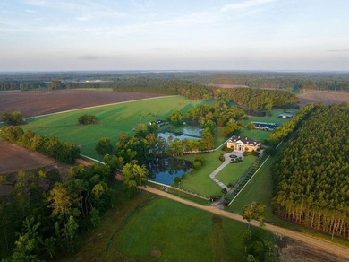 Amazing Grace is a turnkey luxury equestrian estate where every - photo 5