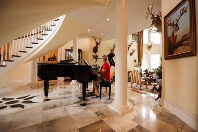 Amazing Grace is a turnkey luxury equestrian estate where every - photo 9
