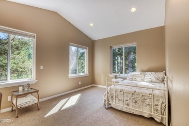MUST SEE!! This beautiful 4 bedroom 2.5 bathroom home has - photo 11