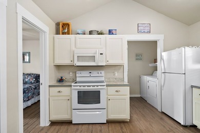 Welcome to Unit 15, a fully furnished condo at Copano Cottages - photo 7
