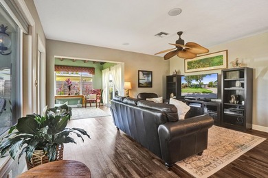A Beautifully updated Coral Heights home offering 3 Bedrooms, 2 - photo 8