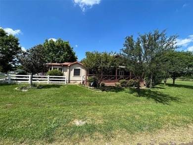 Charming Country Retreat on ove .55 Acres - Room to Roam & Relax - photo 20