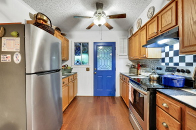 Charming Lake Livingston Retreat on 1.3 Acres - photo 11