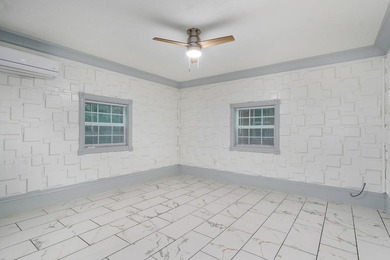 Unique INVESTMENT OPPORTUNITY to own a 15 unit nightly rental. A - photo 15
