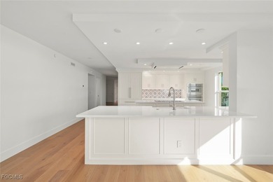 Wow! What a view! Sanibel's Signature Address for Elegant Gulf - photo 16