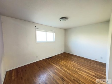 If you are looking for space, and a great deal, this home is it! - photo 17