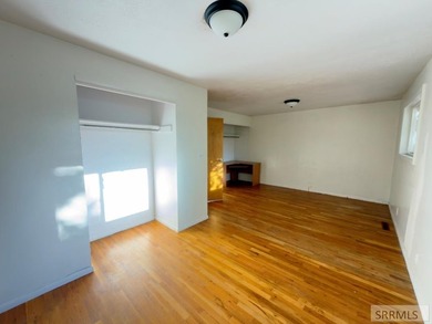 If you are looking for space, and a great deal, this home is it! - photo 22