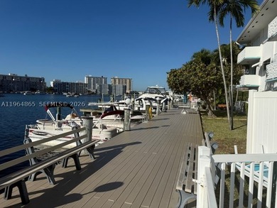 Enjoy relaxed waterfront living in this first-floor 1-bedroom - photo 23