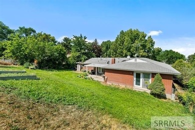 If you are looking for space, and a great deal, this home is it! - photo 28