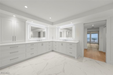Wow! What a view! Sanibel's Signature Address for Elegant Gulf - photo 29