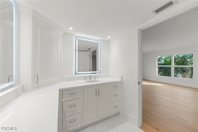 Wow! What a view! Sanibel's Signature Address for Elegant Gulf - photo 32