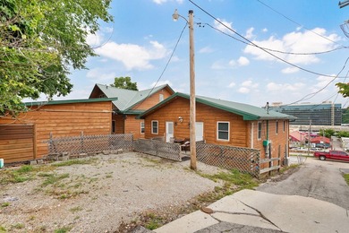 Unique INVESTMENT OPPORTUNITY to own a 15 unit nightly rental. A - photo 32