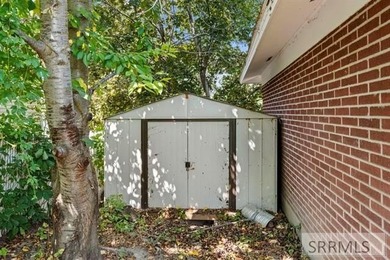 If you are looking for space, and a great deal, this home is it! - photo 32