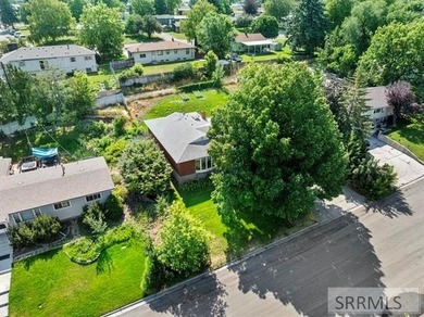If you are looking for space, and a great deal, this home is it! - photo 33