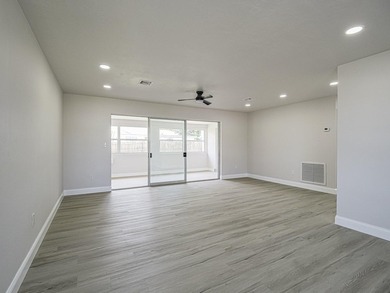Better than new construction! Massive 1,900+ sq ft 3BD/2BA block - photo 4