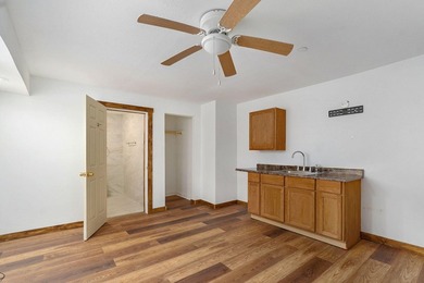 Unique INVESTMENT OPPORTUNITY to own a 15 unit nightly rental. A - photo 35