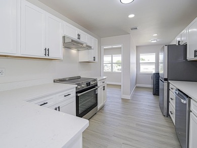 Better than new construction! Massive 1,900+ sq ft 3BD/2BA block - photo 8