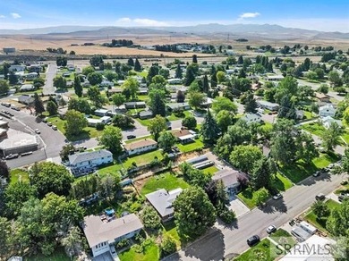 If you are looking for space, and a great deal, this home is it! - photo 39