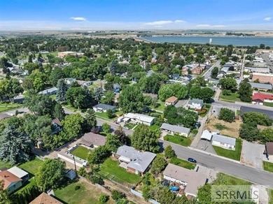 If you are looking for space, and a great deal, this home is it! - photo 40