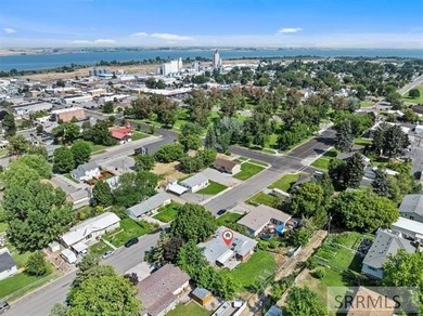 If you are looking for space, and a great deal, this home is it! - photo 42
