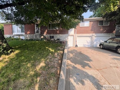 If you are looking for space, and a great deal, this home is it! - photo 45